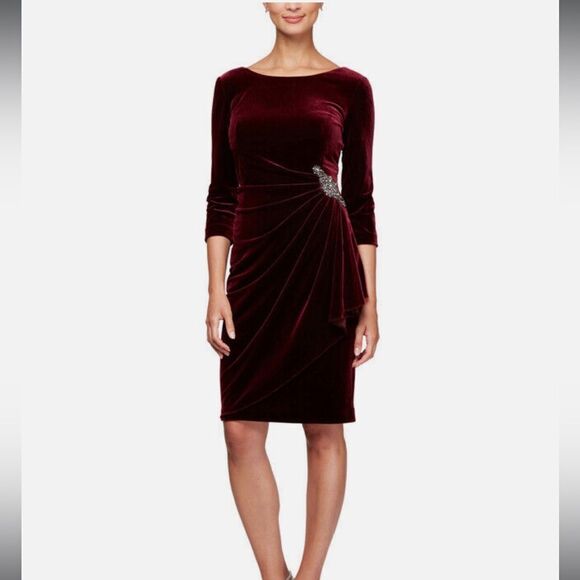 🌸HP🌸ALEX EVENINGS Stretch Velvet Ruched Petite Dress with Beaded Hip! - Picture 3 of 13